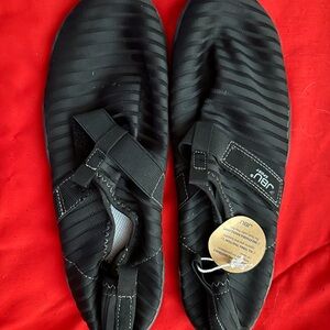 JBU  Black Water Shoes. New never worn